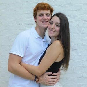 Meet your Posher, Ansley